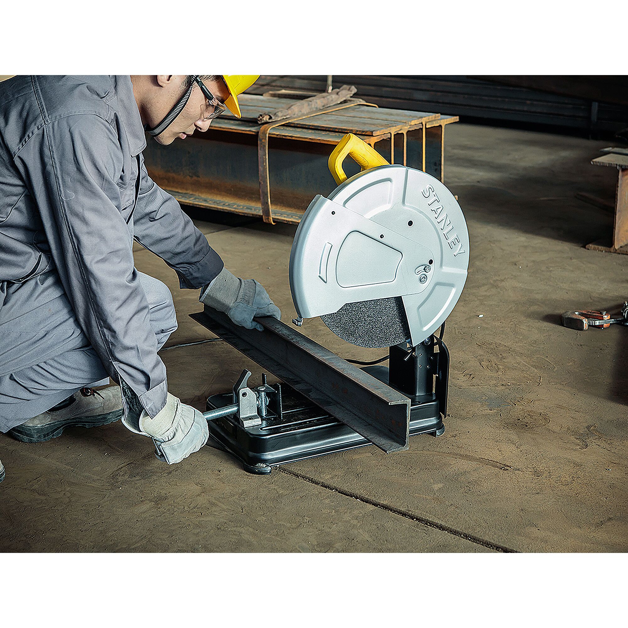 STANLEY SSC22-IN 2200W 355mm Tradesman ChopSaw - Image 6