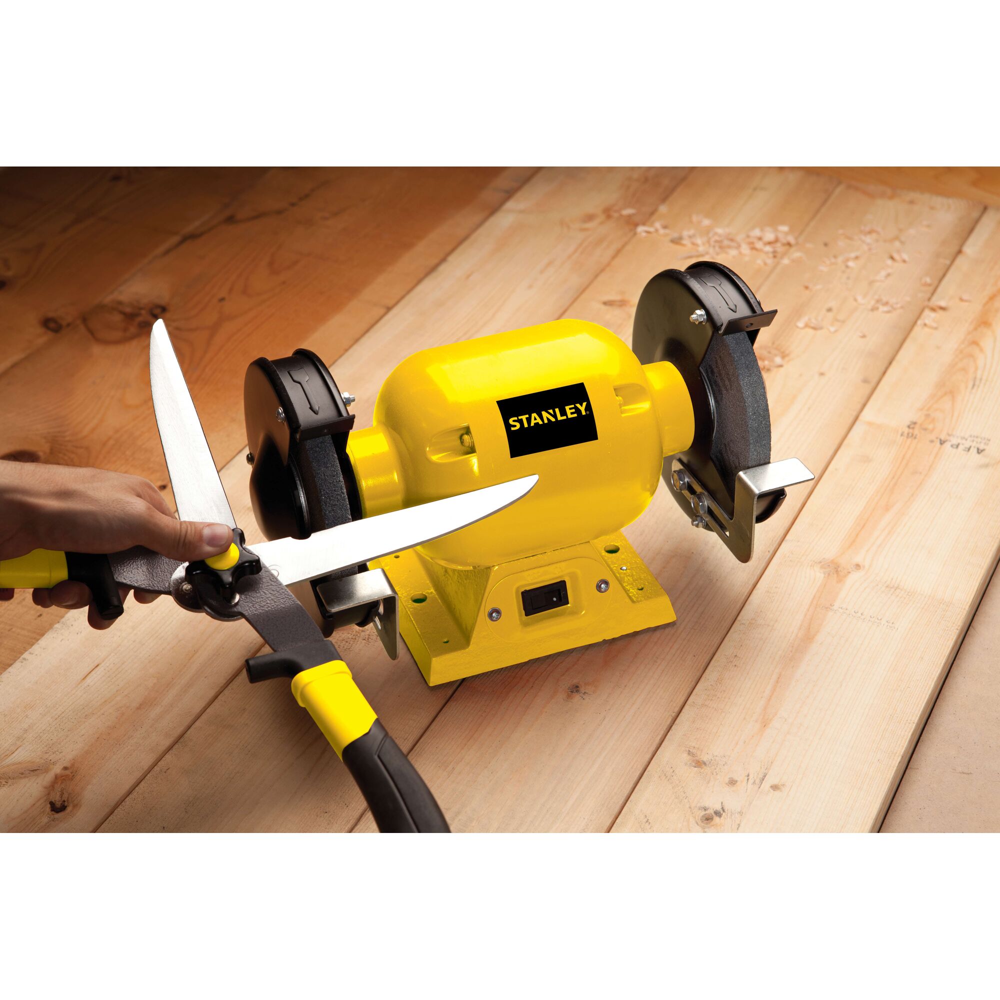 STANLEY STGB3715-IN 1/2 HP Bench Grinder - Image 7